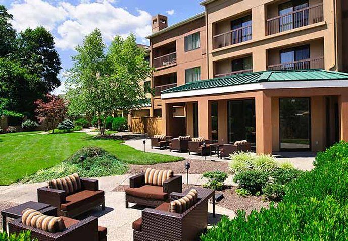 Courtyard Brandywine Hotel 3*